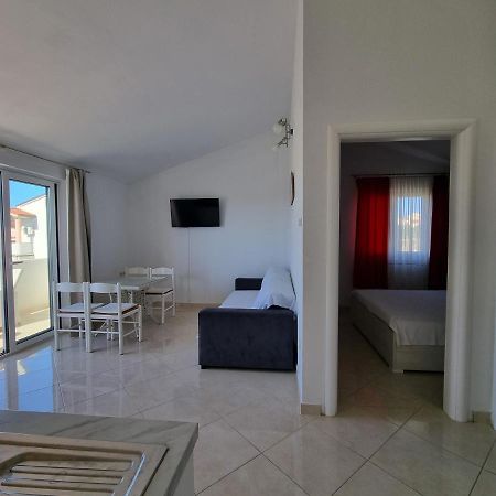 Apartments Ana Novalja Luaran gambar