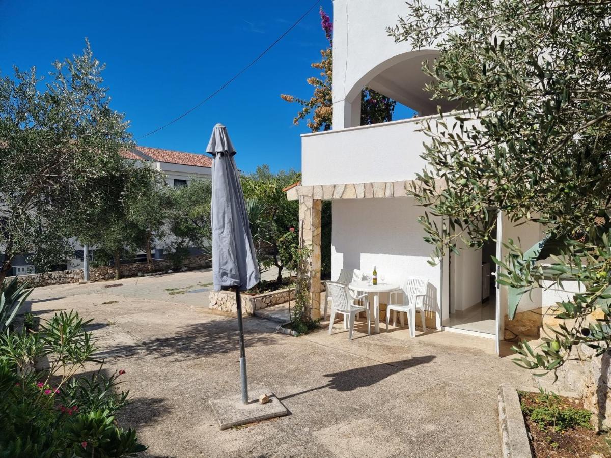 Apartments Ana Novalja Bilik gambar