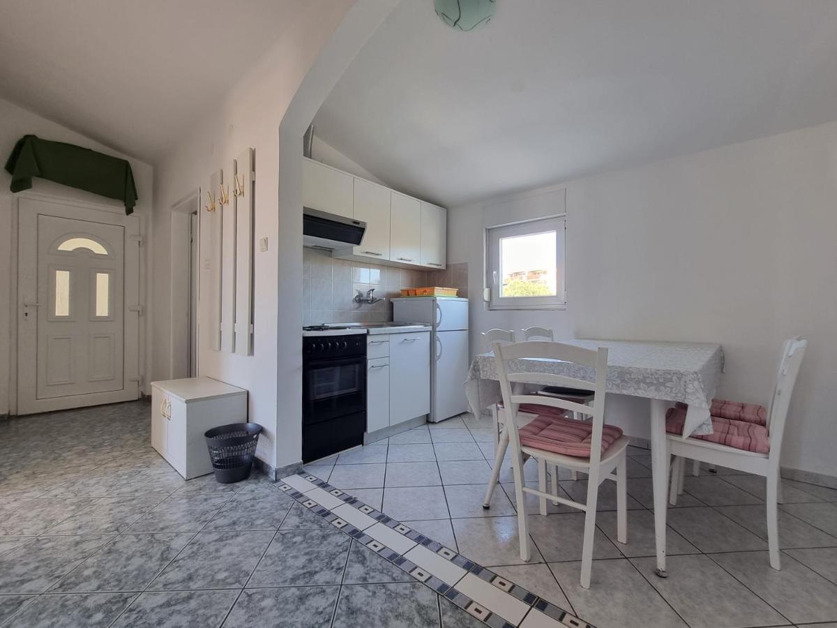 Apartments Ana Novalja Luaran gambar