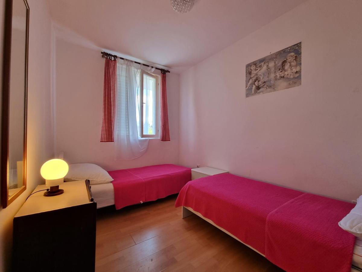 Apartments Ana Novalja Luaran gambar