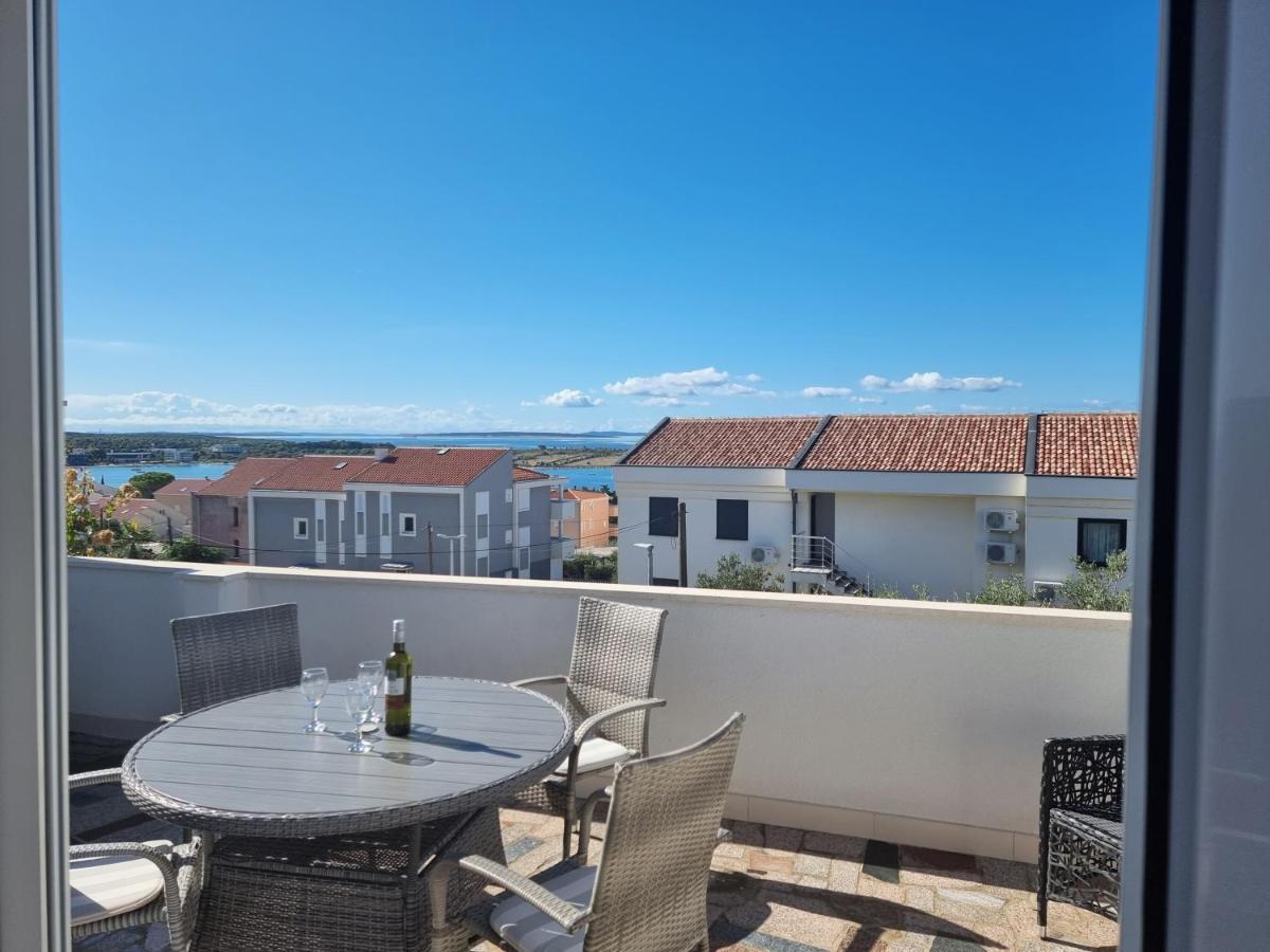 Apartments Ana Novalja Luaran gambar