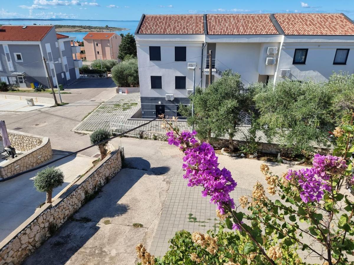 Apartments Ana Novalja Luaran gambar