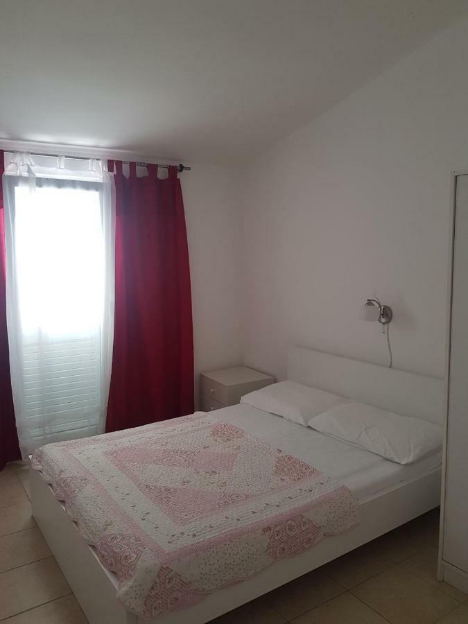 Apartments Ana Novalja Luaran gambar